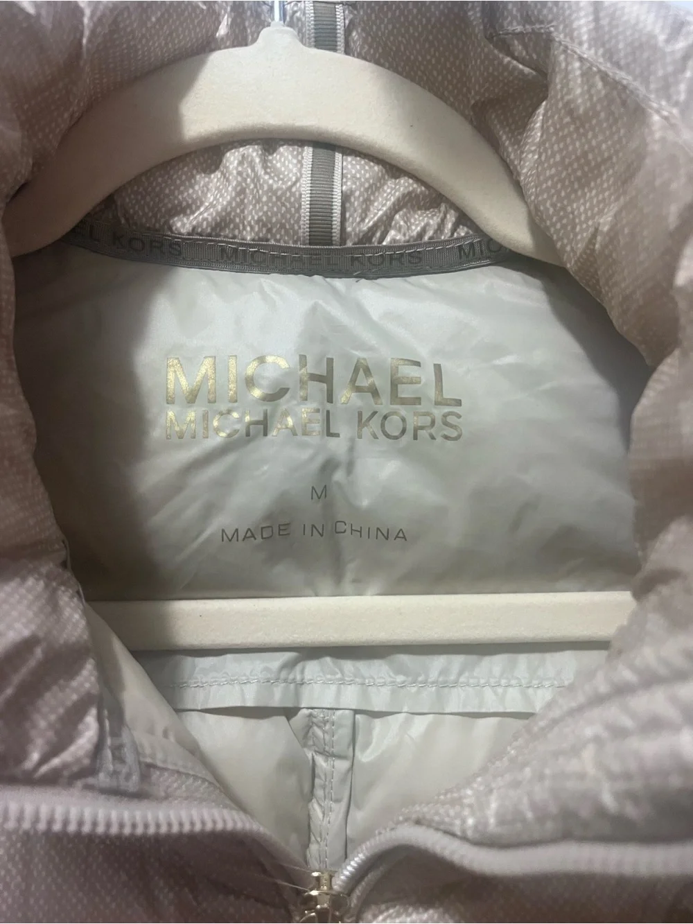 MICHAEL Michael Kors Women's Cream Quilted Puffer Vest medium jacket